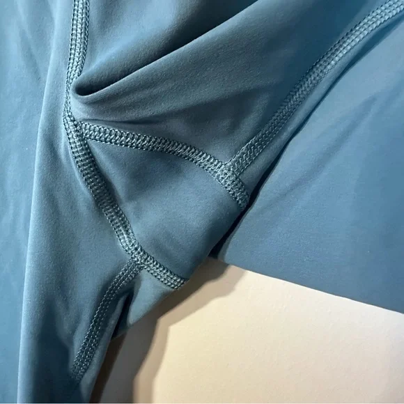 VUORI Racer High-Rise Legging - Picture 6 of 12